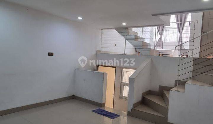 RUMAH MINIMALIS
DIJUAL
SEMI FURNISHED
SUNTER 
JAKARTA UTARA
 2