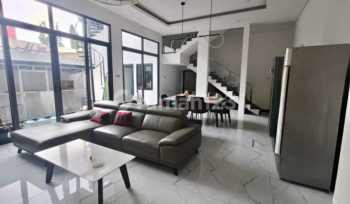 Rumah Hoek Cantik Minimalis Modern Baru 2 Tahun Dibangun 4 Lantai Dijual Row Jalan 2 Mobil Lokasi Favorit Sunter Jakarta Utara
