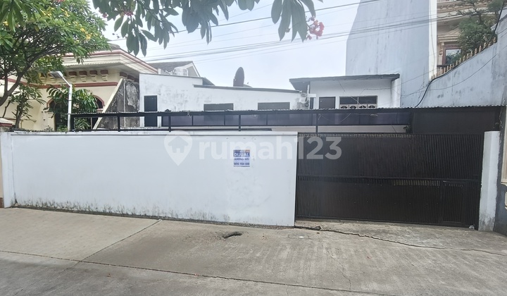 Rumah Besar Usaha 1,5 Lantai Row Jalan 2,5 Mobil Dijual Lokasi Bagus Dan Tenang Palmerah Jakarta Barat Rumah Bagus SHM di Indomaret Kota Bambu, Jl. Kota Bambu Selatan VI, Kota Bambu Utara, Palmerah, Kota Jakarta Barat, DKI Jakarta, Indonesia, 11420, Palme 2