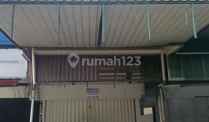 Neat 3-Story Business Shophouse, Strategic Location, Facing Main Road Suitable for Office, Restaurant, and Others | For Rent at Danau Sunter Utara, North Jakarta. Neat 3-Story Business Shophouse, Strategic Location, Facing Main Road Suitable for Office, Restaurant, and Others | For Rent at Danau Sunter Utara, North Jakarta.