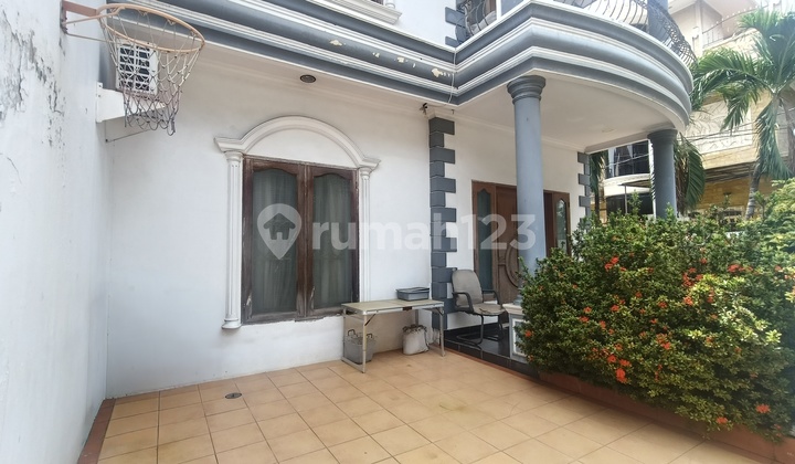 Corner House 2 Floors Row Street 2.5 Cars Full Furnished For Sale Good Location Sunter North Jakarta Corner House 2 Floors Row Street 2.5 Cars Full Furnished For Sale Good Location Sunter North Jakarta