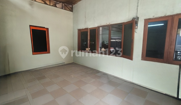 Rumah Usaha Hoek Strategis Pusat Kota Jalan Kebon Sirih Dijual Kawasan Bisnis,Perkantoran,Kuliner dan Hotel Menteng Jakarta Pusat 2