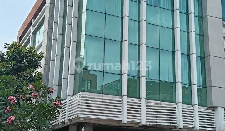 Ruko Usaha Hoek 3 Lantai Dijual Sunter Jakarta Utara Ruko di Sunter Agung, Tanjung Priok, Kota Jakarta Utara, DKI Jakarta, Indonesia, Sunter 101.0 m² Unfurnished HGB Ruko Usaha Hoek 3 Lantai Dijual Sunter Jakarta Utara Ruko di Sunter Agung, Tanjung Priok, Kota Jakarta Utara, DKI Jakarta, Indonesia, Sunter 101.0 m² Unfurnished HGB