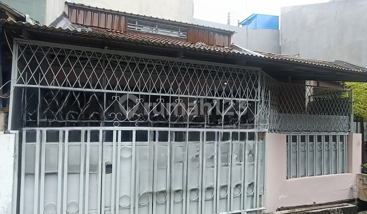 Rumah Minimalis Rapih Siap Pakai 1,5 Lantai Row Jalan 2 Mobil Disewakan Sunter Jakarta Utara