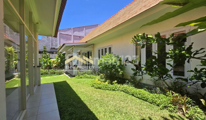 Freshly Renovated Three-Bedroom Balinese Style Villa on Sanur Beachside 2