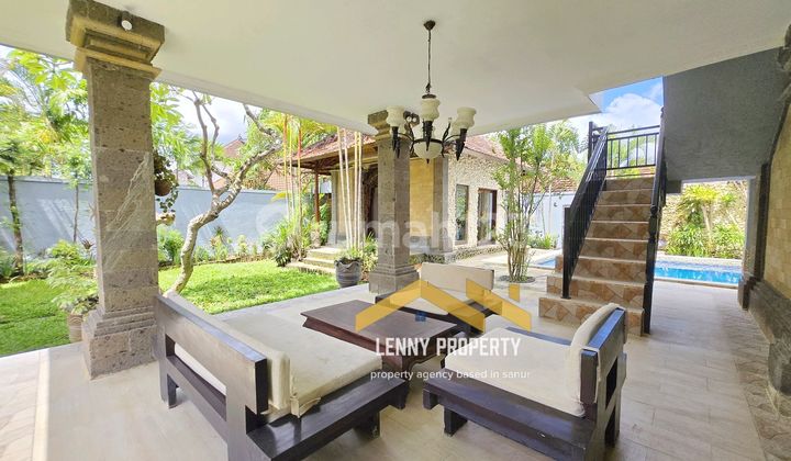 Three Bedrooms Balinese Villa Near Dyatmika School For Yearly Rental 2