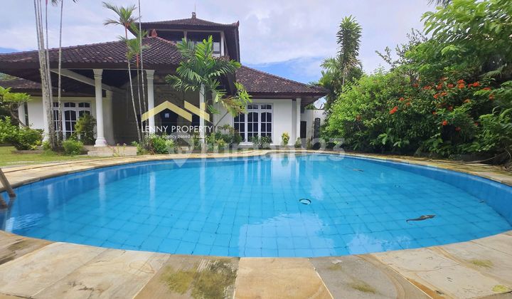 Spacious Traditional Balinese Three Bedroom Villa Westside Sanur 1