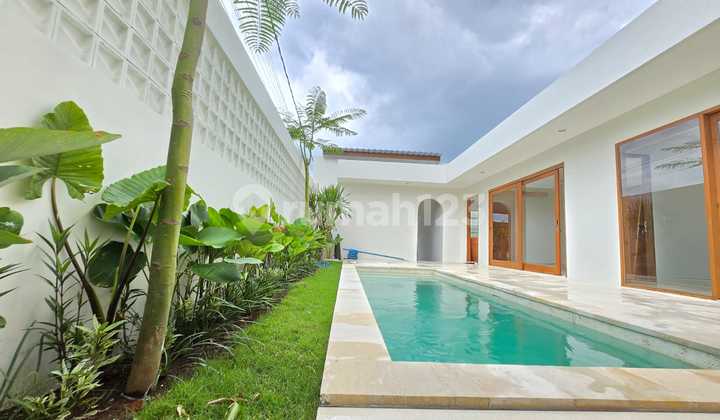 For Lease 19 Years: Brand New 3 Bedrooms Villa On Wwestside Sanur