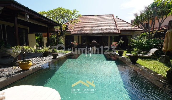 For Rent 3- Bedrooms Modern Balinese Villa With Tropical Garden In Westsides Sanur