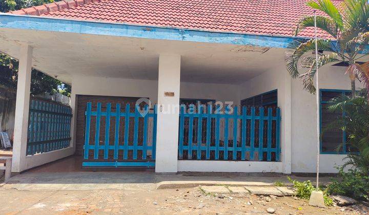 Dijual Rumah hitung tanah di Raya Panglima Sudirman, Probolinggo 1