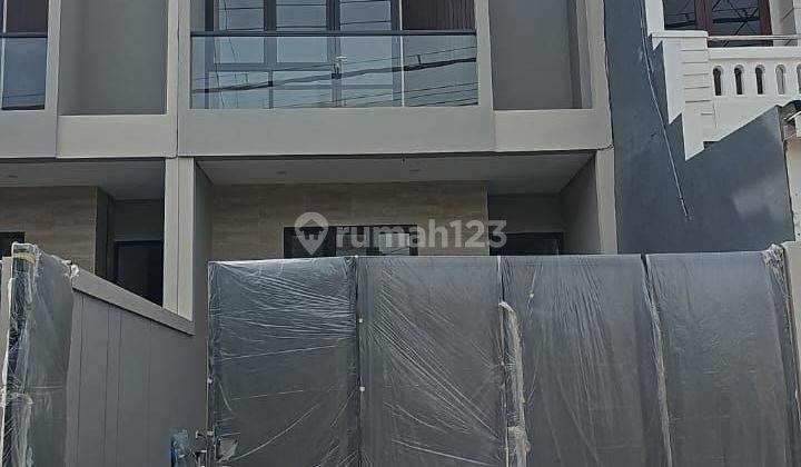 Jual Rumah di Sutorejo 2 Lantai SHM Baru Selatan 1