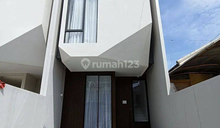 Rumah Baru Utara Sutorejo Furnish Dekat Pakuwon City Mulyorejo 1