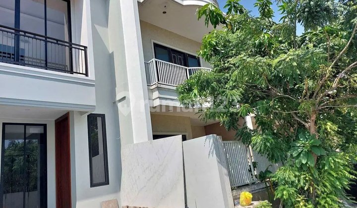 Dijual Rumah Villa Valensia Dekat Pakuwon Mall Dijual Rumah Villa Valensia Dekat Pakuwon Mall