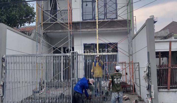 Rumah Baru 2 Lantai Manyar Row Jalan 3 Mobil One Gate Spek Mewah 1