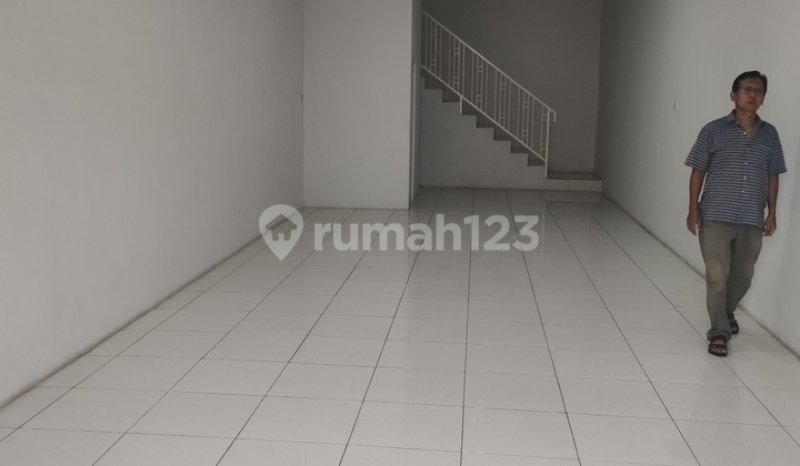 Fuck. Shop House for Sale in Jatiasih, Bekasi.