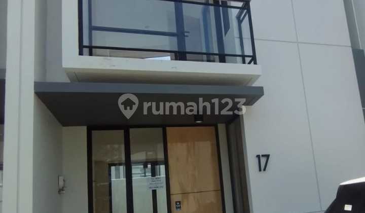 Fjhg. Rumah Disewakan di Cluster Cendana Lippo Cikarang