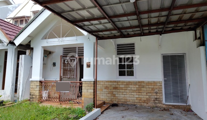 Fee. House for Sale in Meadow Green Cluster, Lippo Cikarang