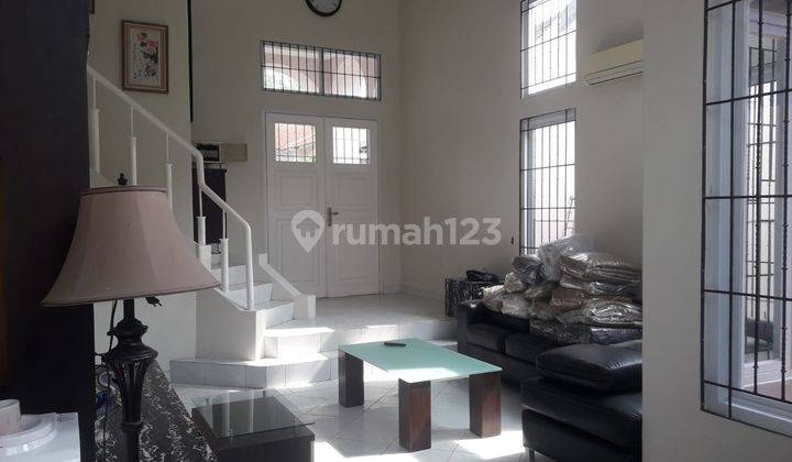 Ecdc. Rumah Dijual di Taman Menteng Lippo Cikarang 1