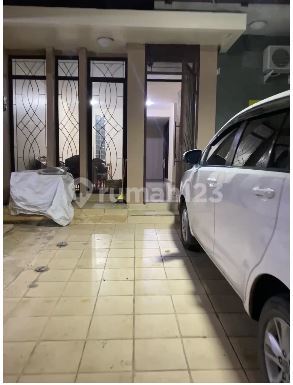 Febh. Disewakan Rumah di Cosmo Lippo Cikarang