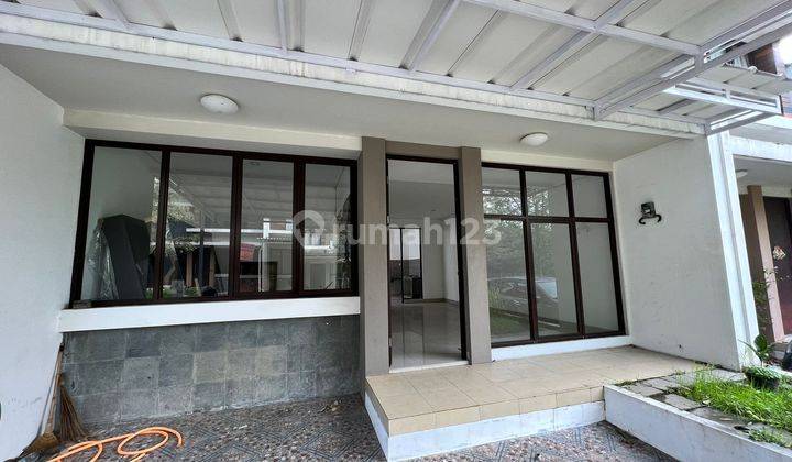 Eaeg. Rumah Dijual di Cluster Cosmo Lippo Cikarang 1