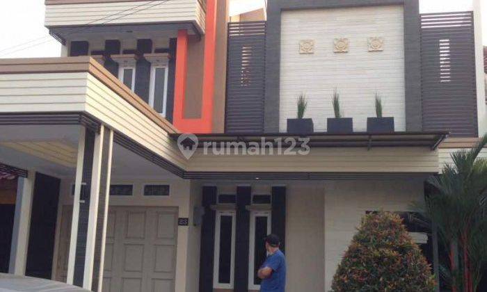 Deie. Rumah Dijual Fully Furnished di Cluster Taman Beverly Lippo Cikarang 1