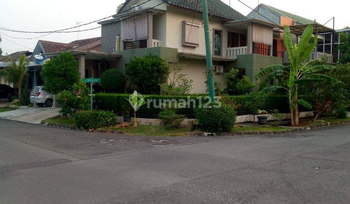 Ebag. Rumah Dijual Siap Huni Posisi Hook di Cluster Meadow Green Lippo Cikarang 1