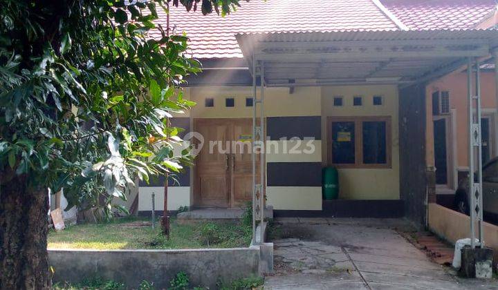 Ebeg. Rumah Dijual di Meadow Green Lippo Cikarang 1