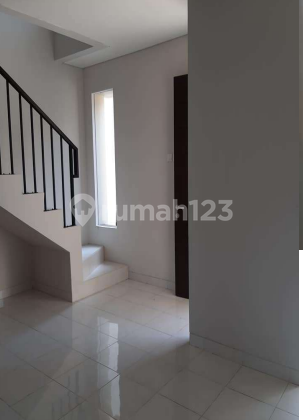 Fjfh. DiSewakan Rumah di Cluster Le Freya Lippo Cikarang 2