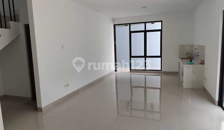 Fcga. House for Rent in Summer Bliss Taman Simpruk Fcga. House for Rent in Summer Bliss Taman Simpruk