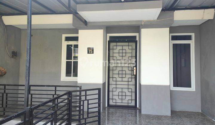 Eebj. Rumah Disewakan di Taman Lembah Hijau Lippo Cikarang 2