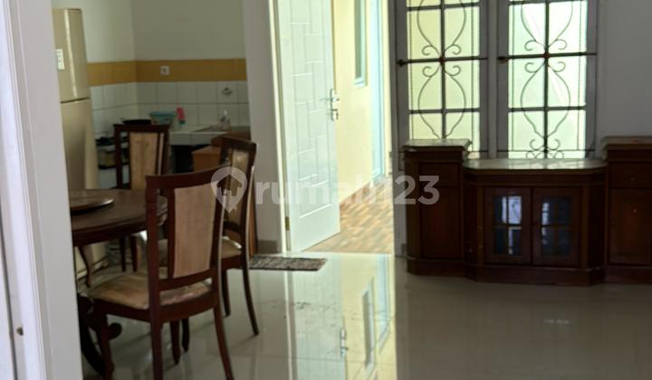 Fchj. Rumah Disewakan di Cluster Taman Beverly Lippo Cikarang 2