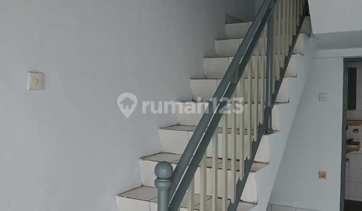 Fabe. Rumah Disewakan di Cluster Meadow Green Lippo Cikarang 2