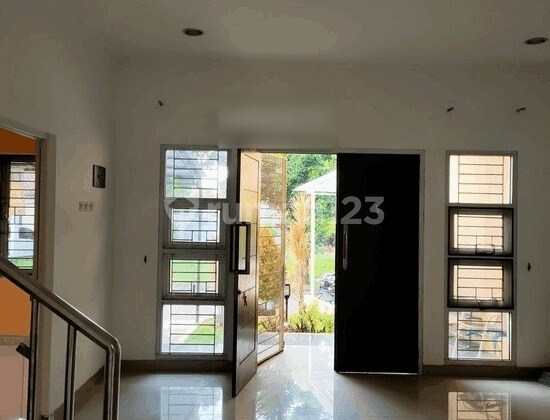 Eife. DiSewakan Rumah Di Taman Beverly Lippo Cikarang 2
