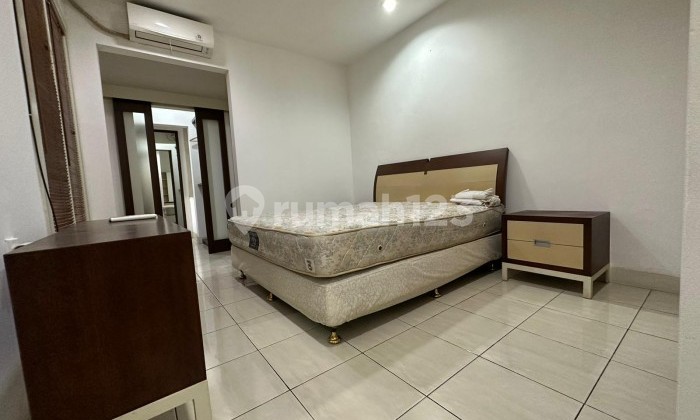 Fdhe. Rumah Disewakan Fully Furnished di Cluster Beverly Lippo Cikarang 2