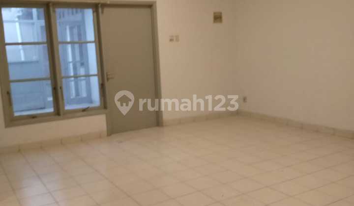 Fdgb. Rumah Disewakan di Cluster Meadow Green Lippo Cikarang