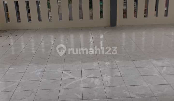 Fced. Disewakan Rumah di Meadow Green Lippo Cikarang