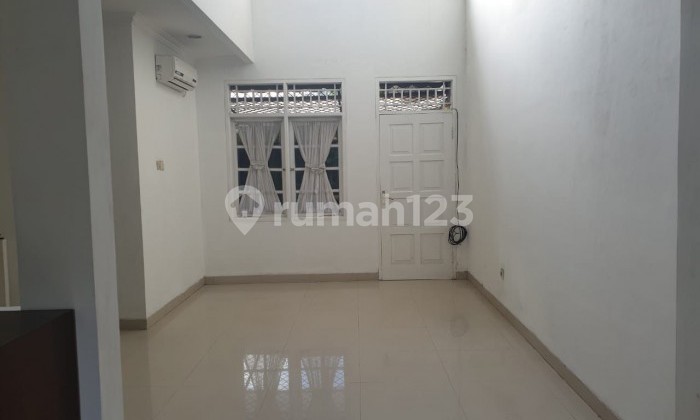 Fdhb. Rumah Disewakan di Meadow Green Lippo Cikarang