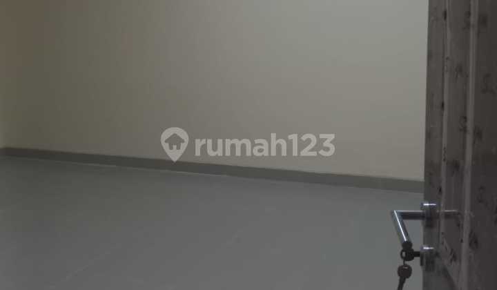 Fcee. House for sale in Meadow Green Lippo Cikarang 2