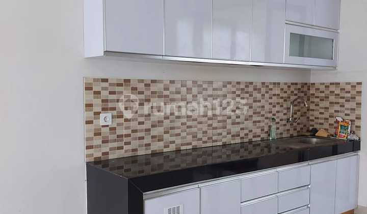 Febe. Rumah Dijual di Cosmo Lippo Cikarang 2