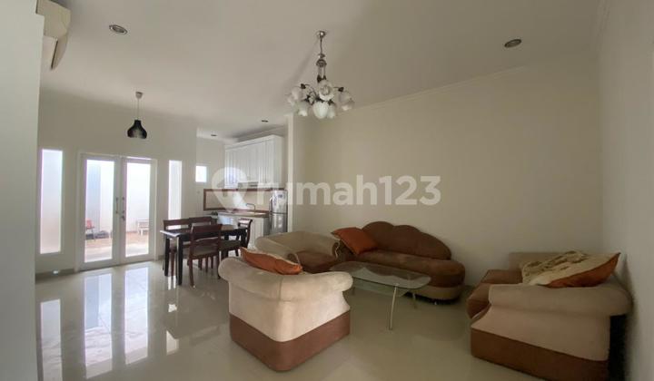 Fefh. House for Rent in Taman Beverly Lippo Cikarang Cluster 1