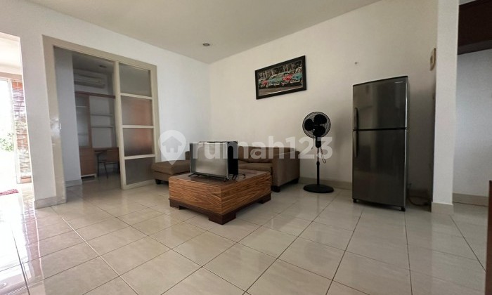 Fdhe. Rumah Disewakan Fully Furnished di Cluster Beverly Lippo Cikarang