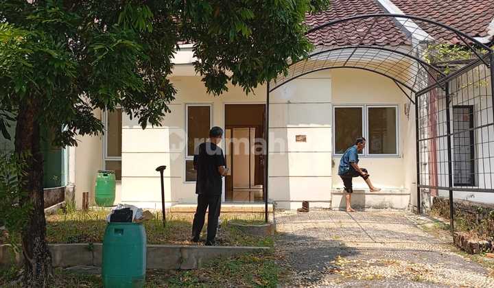 Fccb: Rumah Disewakan di Cluster Meadow Green Lippo Cikarang 