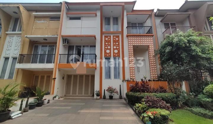 For Rent: House in Water Spring Grand Wisata