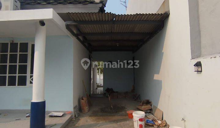 Eaid. Rumah Disewakan Semi Furnished di Cluster Montana Executive Residence 2