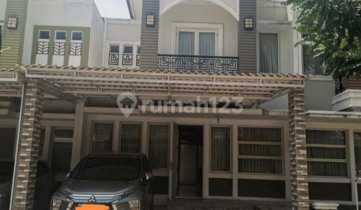 Fedd. Rumah Disewakan di Florencia Lippo Cikarang