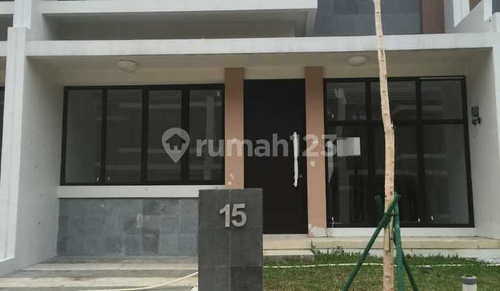 Fecg. Rumah Disewakan di Cosmo Lippo Cikarang