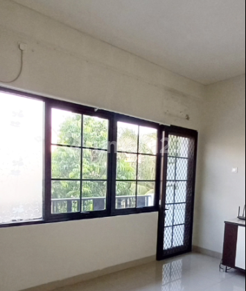 Fcdg. Disewakan Rumah Di Cosmo Estate Lippo Cikarang