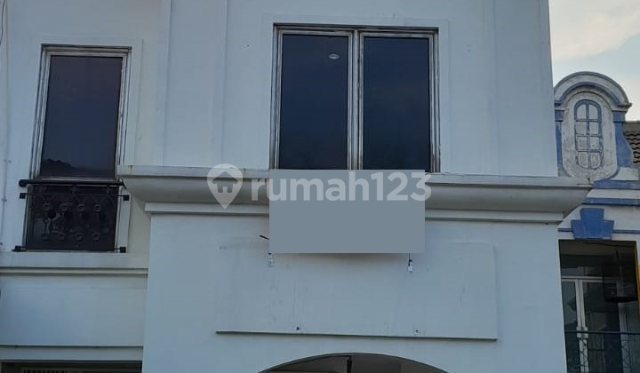 Egda. Shop house for rent at Palais Deltamas Shop House. 1