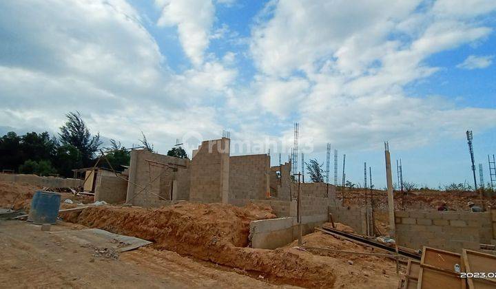 RUMAH CANTIK & STRATEGIS! CLUSTER ORYZA HILL TIBAN V ROW 30 METER 5