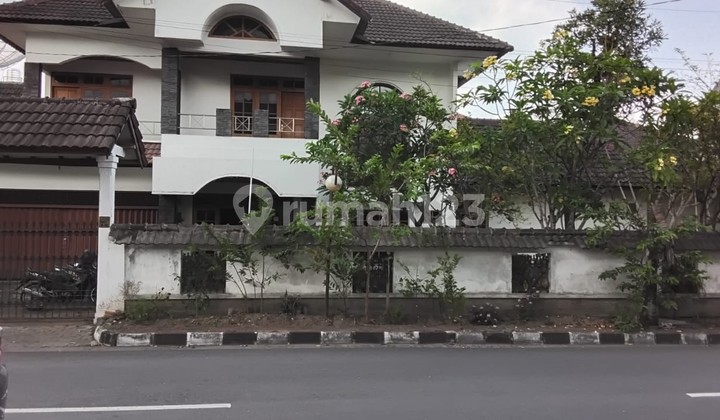 Rumah Tinggal Dengan Luas Tanah 808 Meter Persegi Lokasi Strategis Di Gejayan.